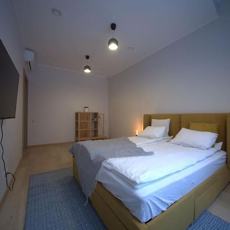 3 Bedroom Apartment In The Old/T Riga Exterior photo