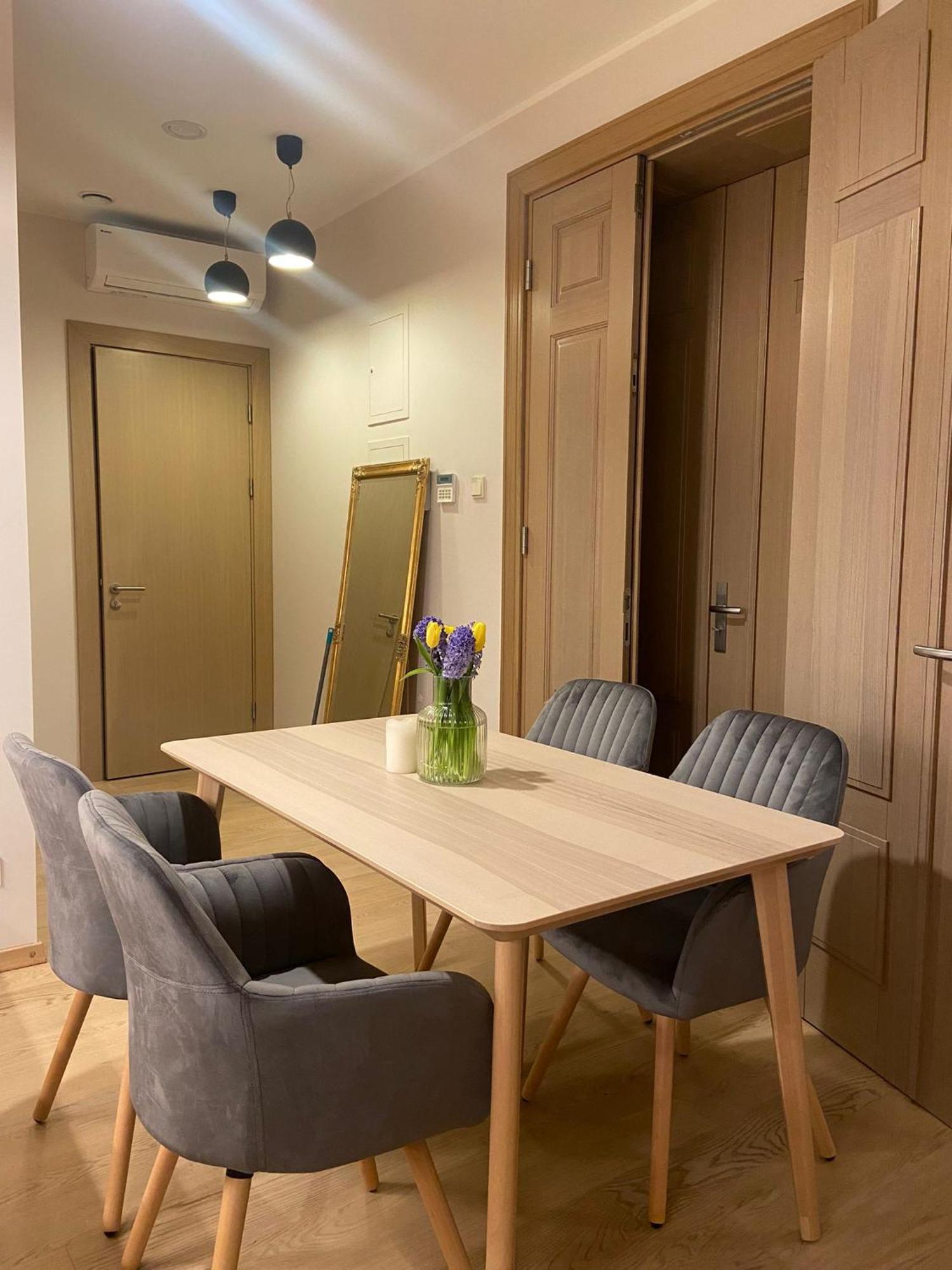 3 Bedroom Apartment In The Old/T Riga Exterior photo