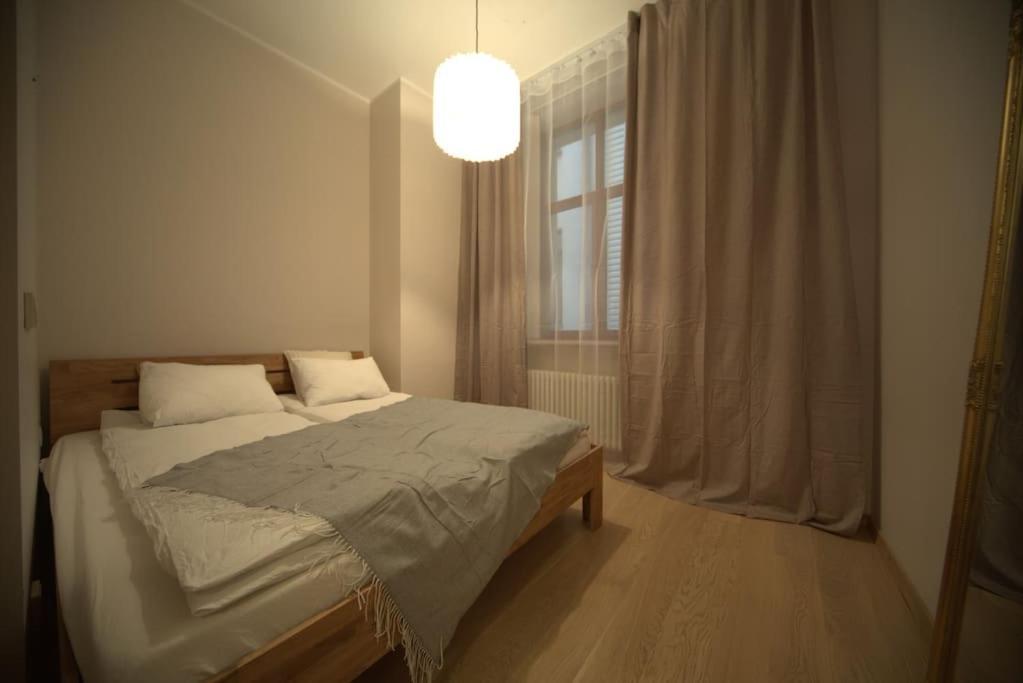 3 Bedroom Apartment In The Old/T Riga Exterior photo